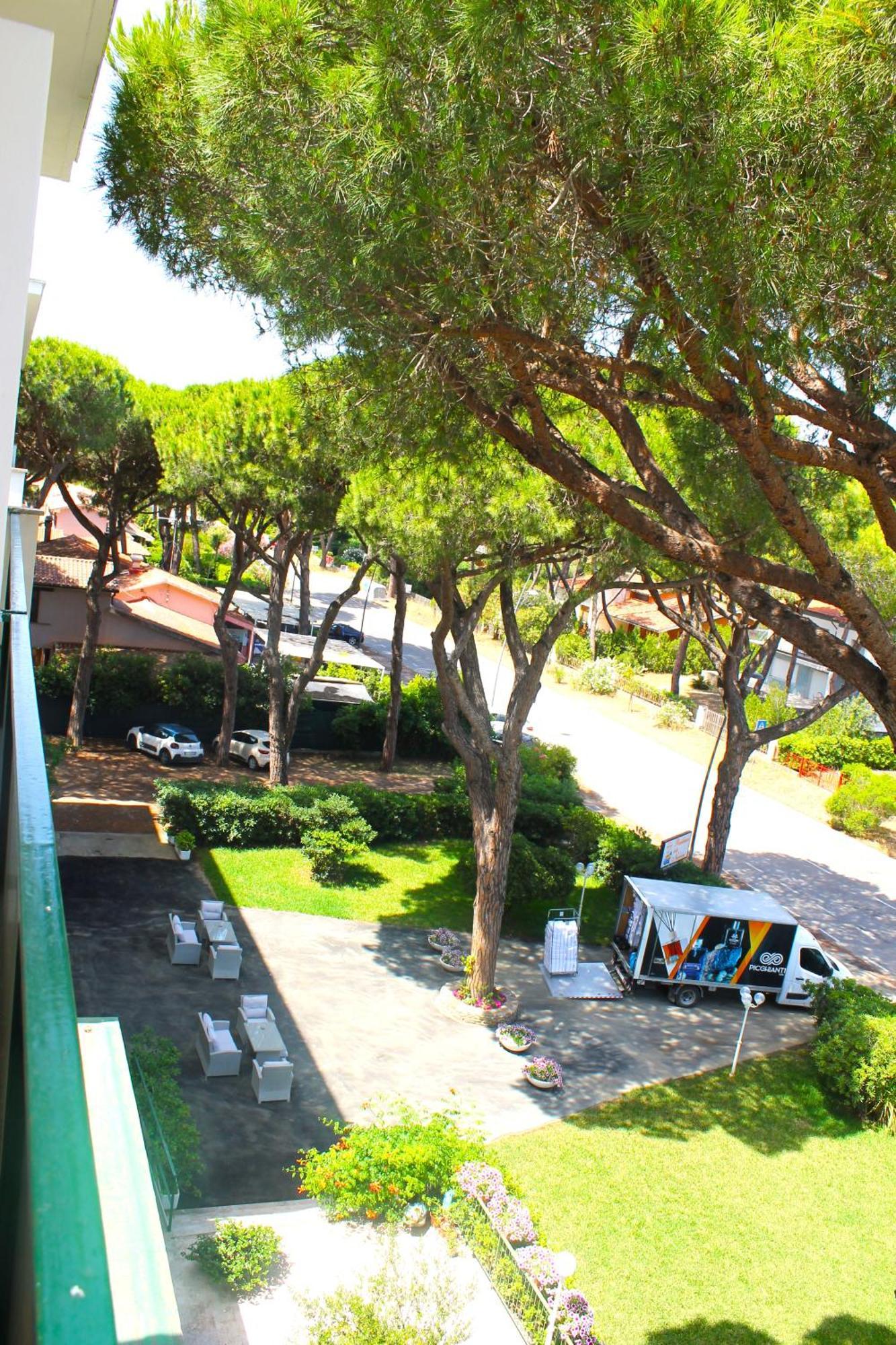Residence Delle Nazioni Principina a Mare Ngoại thất bức ảnh