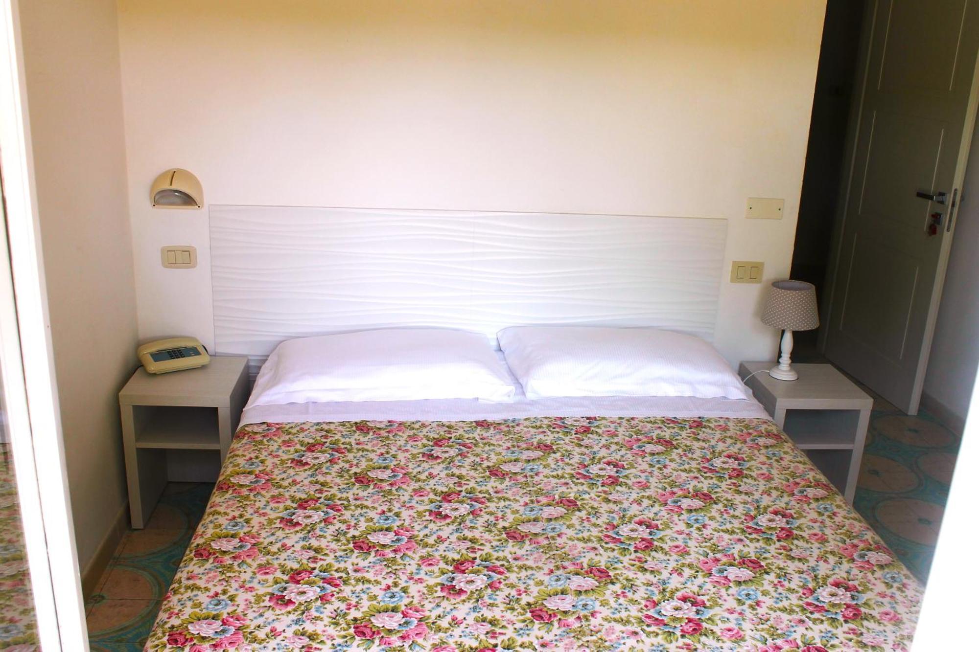 Residence Delle Nazioni Principina a Mare Ngoại thất bức ảnh